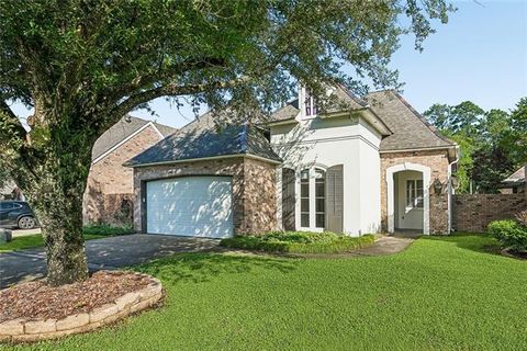 Photo of 609 Queen Of Peace Parkway Pkwy, Covington, LA 70435 (MLS # NO2557235)