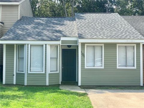 Photo of 14216 Woodlands Dr Drive DR #101, Hammond, LA 70401 (MLS # NO2557966)