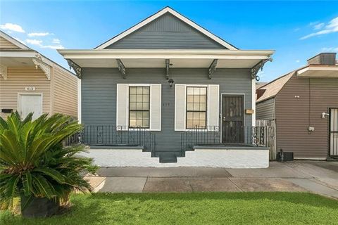 Photo of 409 S Cortez Street ST, New Orleans, LA 70119 (MLS # NO2569462)