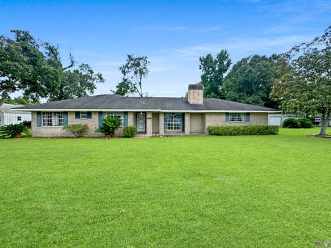 Photo of 40467 Jason Kinchen Ln LN, Gonzales, LA 70737 (MLS # BR2026010942)