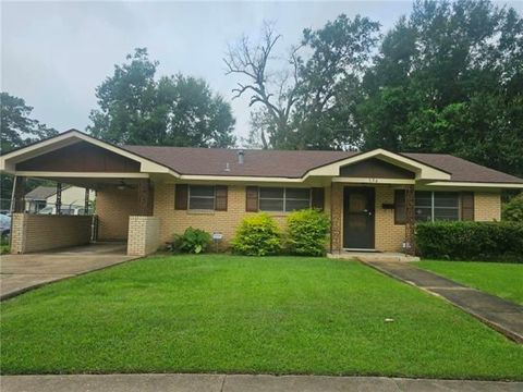 Photo of 136 Chester Street ST, Alexandria, LA 71301 (MLS # CN2564173)