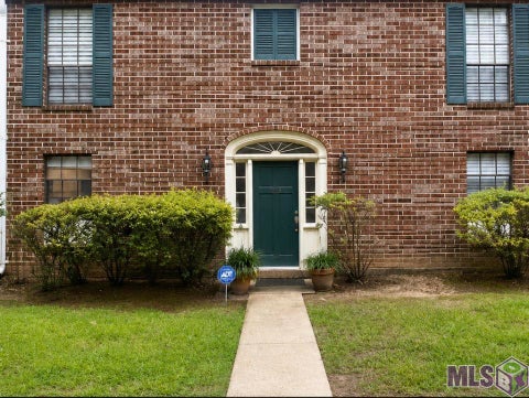 Photo of 10113 Jefferson Hwy HWY #A, Baton Rouge, LA 70809 (MLS # BR2026010410)