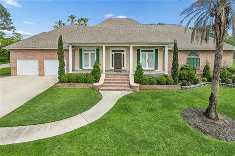 Photo of 3102 Bayou View Place, Slidell, LA 70458 (MLS # NO2554581)