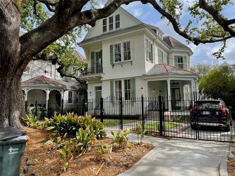 Photo of 1711 Marengo Street St, New Orleans, LA 70115 (MLS # NO2560459)