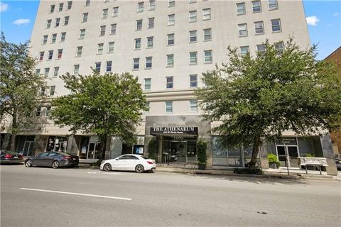 Photo of 1205 St. Charles Avenue AVE #611, New Orleans, LA 70130 (MLS # NO2564296)