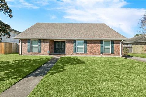 Photo of 17 Everglades Street St, Kenner, LA 70065 (MLS # NO2545059)
