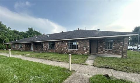 Photo of 10930 Roger Drive Dr, New Orleans, LA 70127 (MLS # NO2565073)