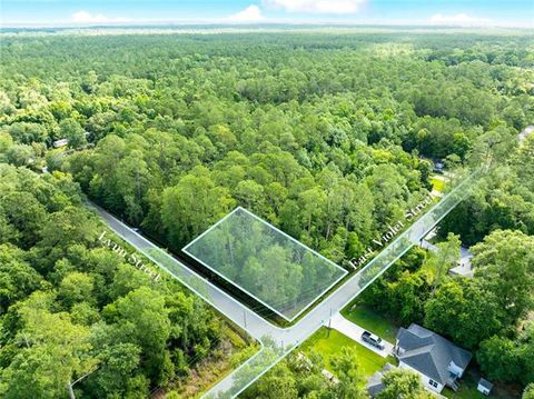 Photo of 0 E Violet Street, Lacombe, LA 70445 (MLS # NO2560474)