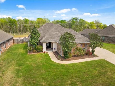 Photo of 35 Ragan Drive, Alexandria, LA 71303 (MLS # CN2549996)