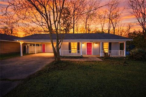 Photo of 8722 Loch Fyne Avenue Ave, Baker, LA 70714 (MLS # CN2547379)