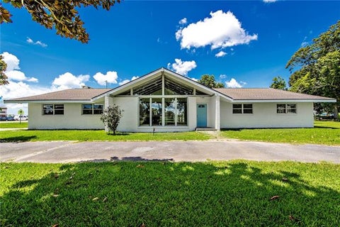 Photo of 1431 Crescent Avenue Ave, Lockport, LA 70374 (MLS # NO2572607)