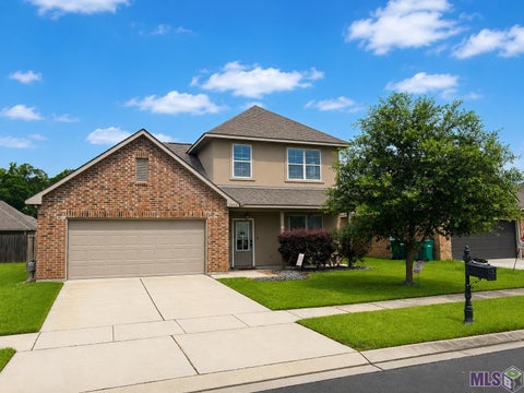 Photo of 8643 Hackberry Ridge Ave Ave, Zachary, LA 70791 (MLS # BR2026010218)