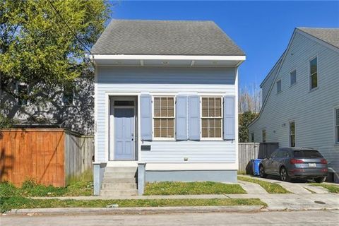 Photo of 1207 N Robertson Street St, New Orleans, LA 70116 (MLS # NO2553137)
