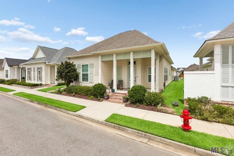 Photo of 4935 Pembrooke Ave Ave, Gonzales, LA 70737 (MLS # BR2026013548)