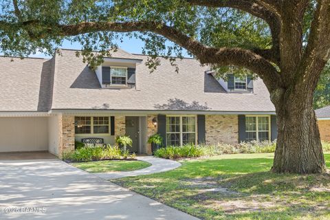 Photo of 308 Wentworth Boulevard, Lafayette, LA 70508 (MLS # 2500004201)