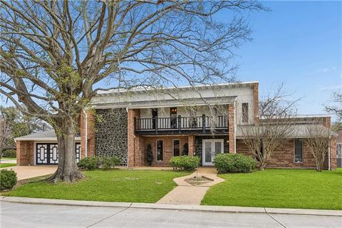 Photo of 1401 Avenue E Avenue, Marrero, LA 70072 (MLS # NO2546046)