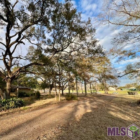 Photo of TBD Us Hwy 61, St. Francisville, LA 70775 (MLS # BR2026000818)