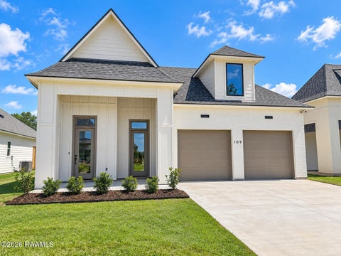 Photo of 109 Cliffside Drive Dr, Youngsville, LA 70592 (MLS # 2600008707)