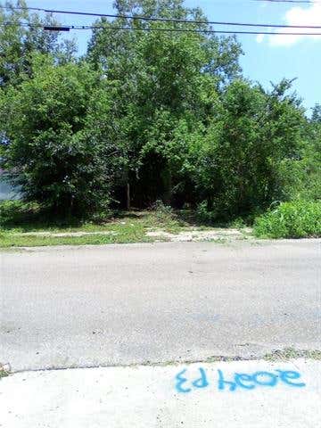 Photo of 2027 Benton Street St, New Orleans, LA 70117 (MLS # NO2572747)