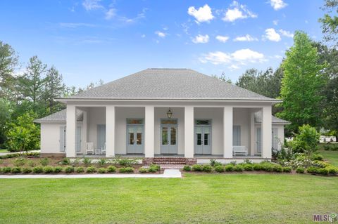 Photo of 10108 Longleaf Ln Ln, St. Francisville, LA 70775 (MLS # BR2026007888)