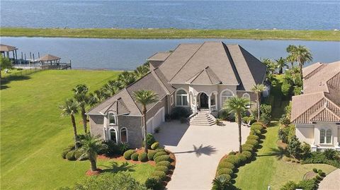 Photo of 1036 Lakeshore Boulevard Blvd, Slidell, LA 70461 (MLS # NO2555232)