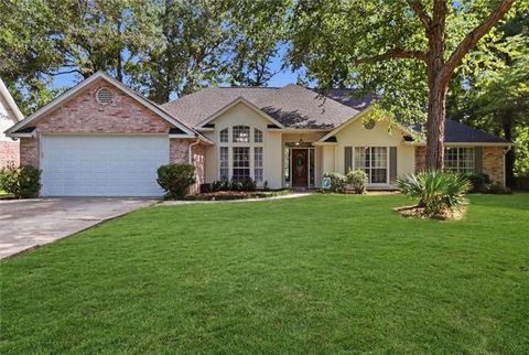 Photo of 2057 Ponderosa Place Pl, Mandeville, LA 70448 (MLS # NO2564616)
