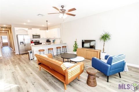 Photo of 2931 Niccoline Way Way, Baton Rouge, LA 70816 (MLS # BR2026002067)