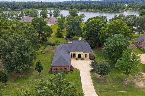 Photo of 125 Fox Run Drive Dr, Natchitoches, LA 71457 (MLS # CN2558625)