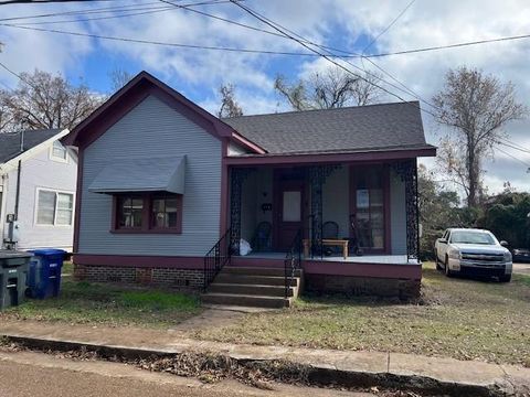 Photo of 139 Cypress Avenue Ave, Natchitoches, LA 71457 (MLS # CN2542966)