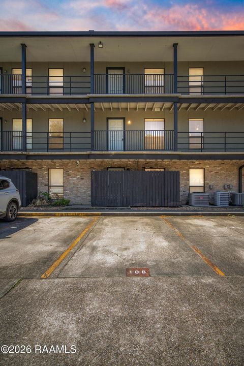 Photo of 701 S College Road #208, Lafayette, LA 70503 (MLS # 2600002665)