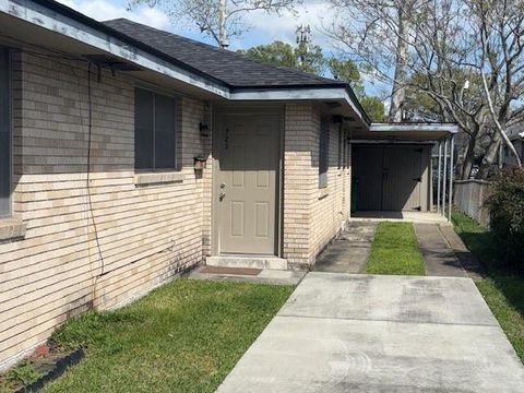 Photo of 723 Phlox Avenue Ave, Metairie, LA 70001 (MLS # NO2547513)