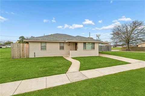 Photo of 2220 Ventura Drive, Chalmette, LA 70043 (MLS # NO2546097)