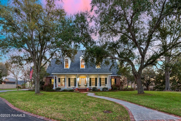 9 OAK PL, NEW IBERIA, LA 70563 - Image fc628ff7d377d1087e1ca746a9d59950/4117721085