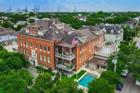 Photo of 6048 Perrier Street St #2F, New Orleans, LA 70118 (MLS # NO2566938)