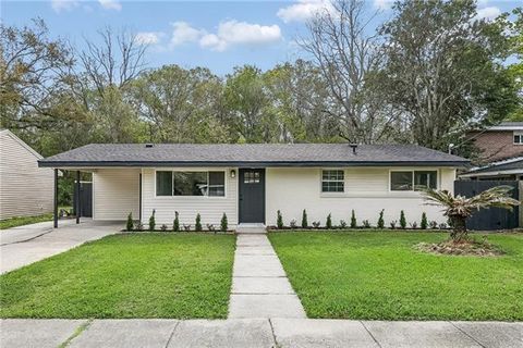 Photo of 929 Wiegand Drive Dr, Westwego, LA 70094 (MLS # NO2548663)