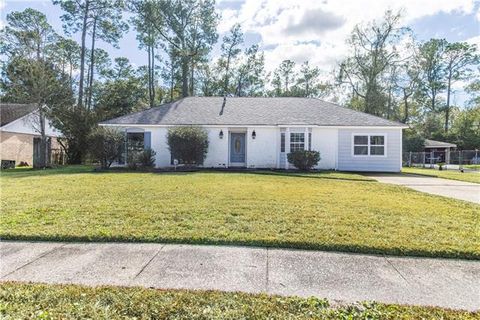 Photo of 1349 Westlawn Drive Dr, Slidell, LA 70460 (MLS # NO2542269)