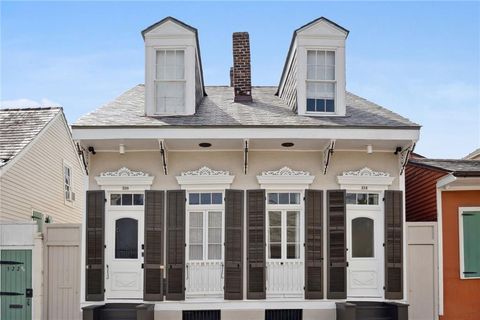Photo of 520 Burgundy Street St, New Orleans, LA 70112 (MLS # NO2537036)