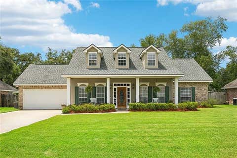 Photo of 1386 S Ridge Drive DR, Mandeville, LA 70448 (MLS # NO2563132)
