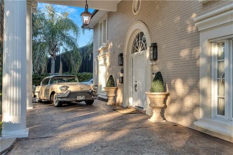 Photo of 5555 Marcia Avenue Ave, New Orleans, LA 70124 (MLS # NO2534450)