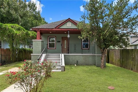 Photo of 2654 Clover Street St, New Orleans, LA 70122 (MLS # NO2571448)