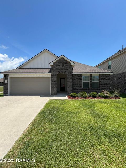 Photo of 127 Abbeywood Court, Youngsville, LA 70592 (MLS # 2500000425)