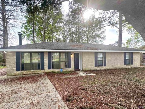 Photo of 920 Paola St St, Baker, LA 70714 (MLS # BR2026004445)