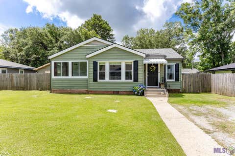 Photo of 226 Oak St St, Denham Springs, LA 70726 (MLS # BR2026010084)