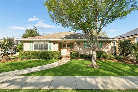 Photo of 6166 Fleur De Lis Drive Dr, New Orleans, LA 70124 (MLS # NO2548051)