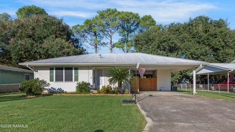 Photo of 207 San Jose Street, New Iberia, LA 70563 (MLS # 2600009621)