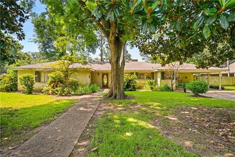 Photo of 3810 Pecan Drive DR, Alexandria, LA 71302 (MLS # CN2562437)