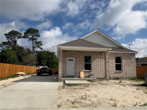 Photo of 2220 Riverbend Drive, Violet, LA 70092 (MLS # NO2553851)