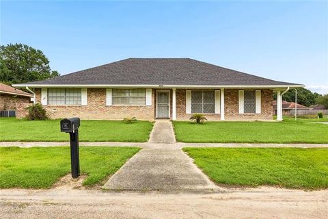 Photo of 3634 Edgemont Drive DR, Baton Rouge, LA 70814 (MLS # NO2564944)