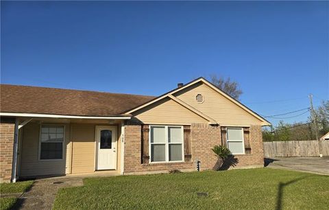 Photo of 508 Heritage Cove Cv, Laplace, LA 70068 (MLS # NO2548974)