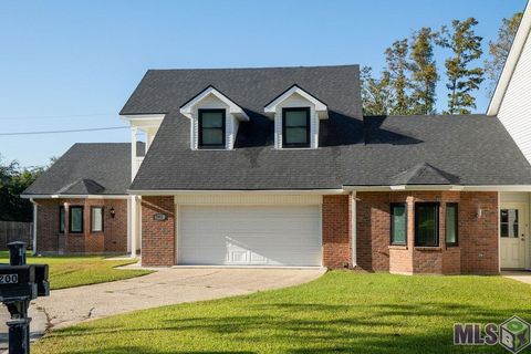 Photo of 202 Racquet Lane Ln, Houma, LA 70360 (MLS # BY2026007322)
